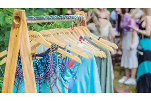 夏天衣服汗味洗了还有怎么办 夏天洗衣服怎么去汗味