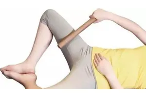 中医养生：敲打大腿内侧肝经，疏通经络助减肥瘦身与肝脏健康