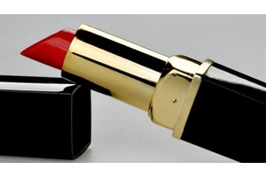 口红过期了还可以继续使用吗 口红开了两年还能用吗