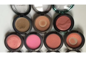 多色腮红碎了怎么修复