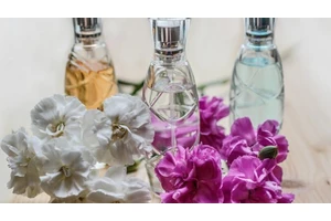 皮肤毛孔大粗糙怎么办 做收敛毛孔的面膜