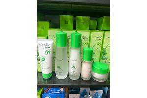 2025混合性肌怎么选护肤品？油痘肌+干敏肌兼顾攻略