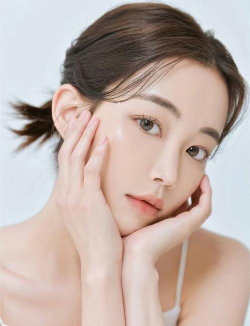 水光肌是啥?2025年最新护肤黑科技还是智商税?