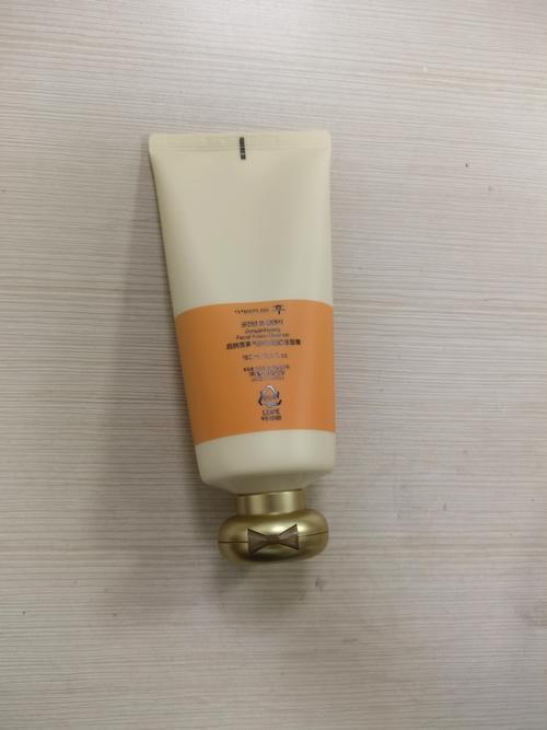 洗面奶后护肤步骤,精华乳液先上哪个?