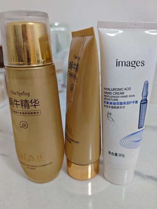 50岁选护肤品,抗老还是保湿更关键?