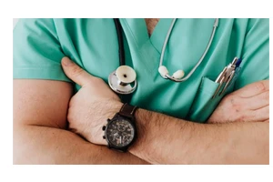 膝盖怕冷、上下楼疼？可能是关节在“求救”，养护从这几点入手