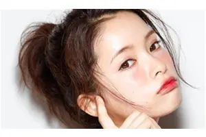 2018夏天扎什么头发最凉快，夏天扎头发简单好看