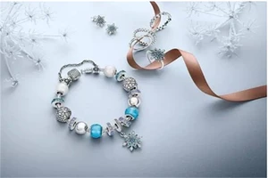 珠宝品牌pandora潘多拉的奢华单品，官网打造个性手串