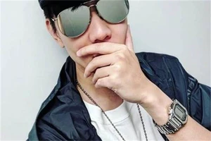 卡西欧小银块怎么调时间和日期，卡西欧小银块该如何正确调节表带