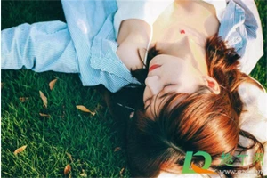 裙子静电贴肉怎么办，为什么有的衣服静电特别大