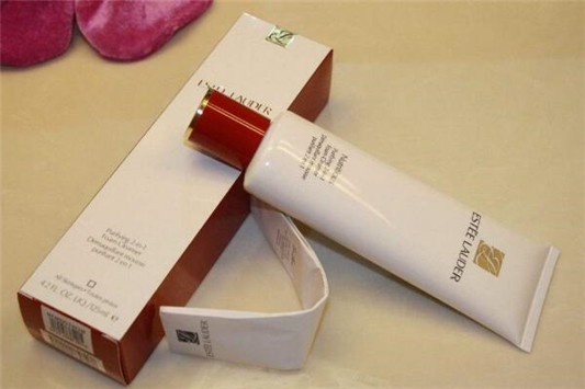 雅诗兰黛红石榴洗面奶是皂基吗 雅诗兰黛 洗面奶 第1张