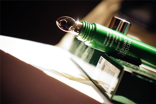 赫莲娜眼霜使用方法 赫莲娜 眼霜 第1张