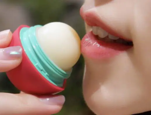 eos伊欧诗润唇球辨别真伪方法 润唇 eos润唇球 美妆 第3张