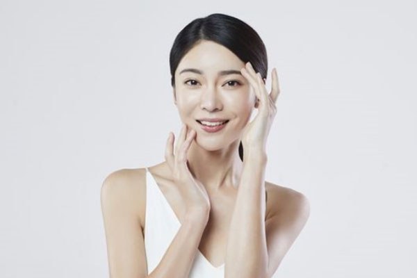 雅诗兰黛多效智妍乳液适合什么年龄 雅诗兰黛 乳液 第1张