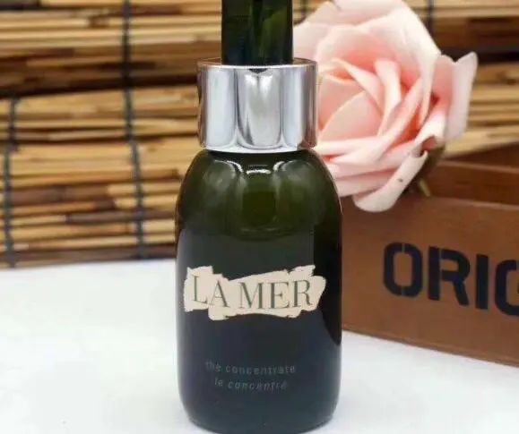 海蓝之谜修护精华露可以涂嘴唇吗 海蓝之谜 修护精华露 第3张 海蓝之谜修护精华露可以涂嘴唇吗 海蓝之谜 修护精华露 第3张