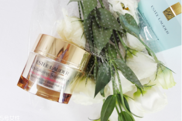 雅诗兰黛晚霜哪个好，雅诗兰黛晚霜价格 雅诗兰黛 雅诗兰黛晚霜哪个好 雅诗兰黛晚霜价格 第1张