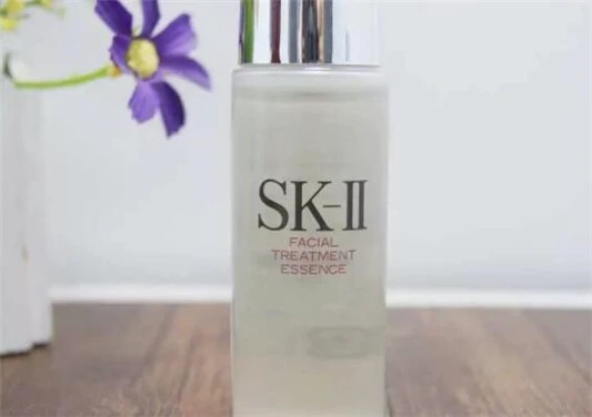 sk2神仙水能和兰蔻小黑瓶一起用吗 sk2 神仙水 兰蔻 小黑瓶 第3张