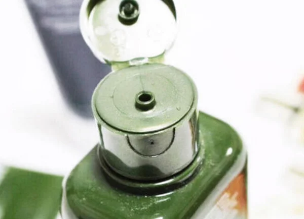 菌菇水为什么叫烂脸水 菌菇水 烂脸水 美妆 第2张