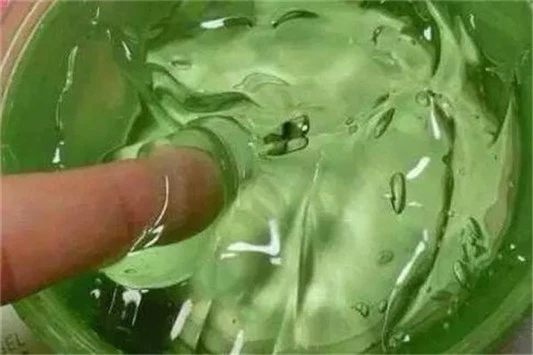 芦荟胶可以当睡眠面膜吗 芦荟制品 面膜 第3张 芦荟胶可以当睡眠面膜吗 芦荟制品 面膜 第3张