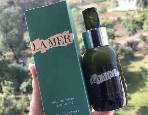 海蓝之谜修护精华露可以收缩毛孔吗 海蓝之谜 修护精华露 第1张 海蓝之谜修护精华露可以收缩毛孔吗 海蓝之谜 修护精华露 第1张