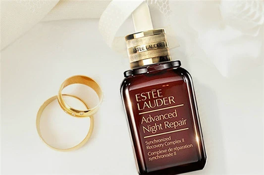 雅诗兰黛粉水真假辨别 雅诗兰黛 爽肤水 第2张