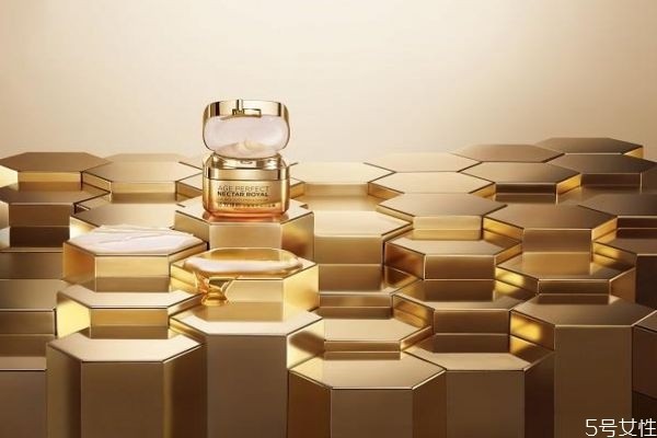 欧莱雅小蜜罐怎么打开,欧莱雅小蜜罐使用方法 欧莱雅 面霜 第1张 欧莱雅小蜜罐怎么打开,欧莱雅小蜜罐使用方法 欧莱雅 面霜 第1张