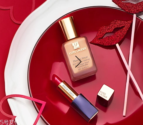 雅诗兰黛是法国的还是美国的 雅诗兰黛 雅诗兰黛是法国的吗 雅诗兰黛是美国的吗 第2张