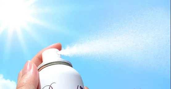 带妆补涂防晒霜还是防晒喷雾好 防晒霜 防晒喷雾 美妆 第2张