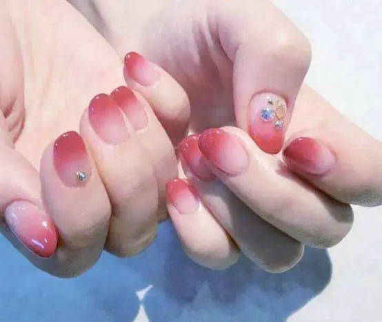 美甲单色渐变怎么做过渡自然 美甲 美甲渐变 美妆 第2张