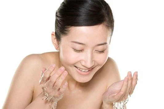 敷面膜前后的正确步骤 面膜 水乳 第6张