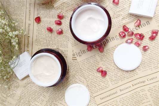 红石榴晚霜适合哪个年龄 雅诗兰黛 晚霜 第1张