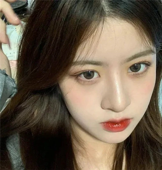 人手一只的平价口红，Colorkey丝滑不沾杯，完美日记顺滑均匀 口红 第5张