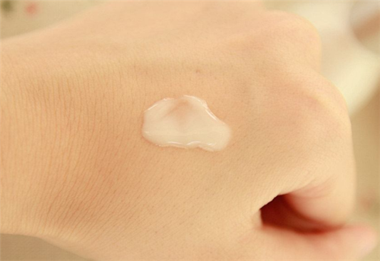 乳液和霜的区别 乳液 霜 第1张