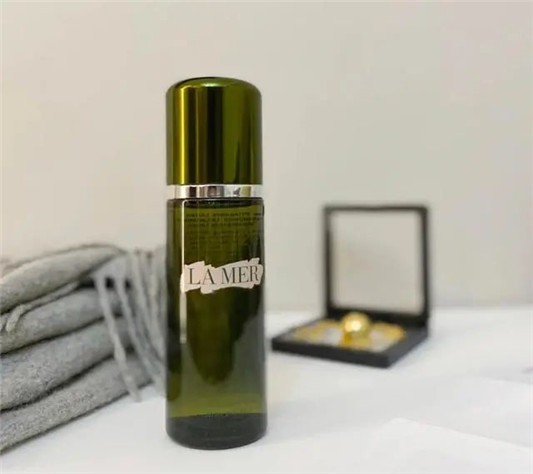 化妆水「贵妇」系列，lamer修复维稳，樱花水鸡肋，SKII干皮别碰 化妆水 第1张