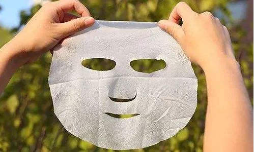 去痘面膜可以天天敷吗 面膜 去痘面膜 美妆 第2张 去痘面膜可以天天敷吗 面膜 去痘面膜 美妆 第2张