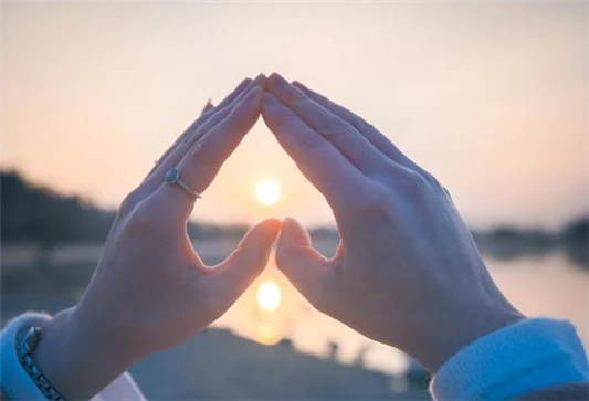 黄褐斑和雀斑的区别 黄褐斑 雀斑 第3张