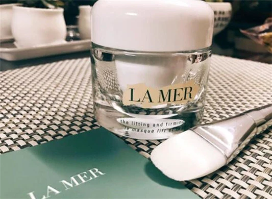 海蓝之谜精华面膜适合什么年龄 海蓝之谜 精华面膜 第2张