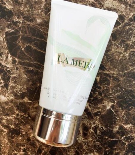 海蓝之谜洗面奶适合夏季男生嘛 海蓝之谜 洗面奶 第1张 海蓝之谜洗面奶适合夏季男生嘛 海蓝之谜 洗面奶 第1张