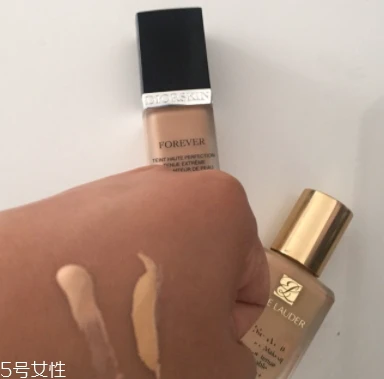 雅诗兰黛和dior迪奥粉底液哪个好 雅诗兰黛 雅诗兰黛和迪奥粉底液 第4张