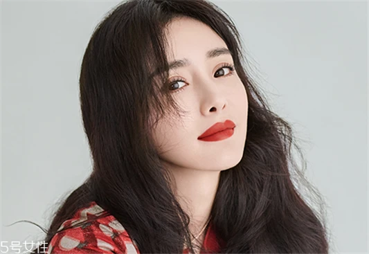 雅诗兰黛307掉色吗,红茶枫叶色持妆效果 雅诗兰黛 雅诗兰黛口红 雅诗兰黛307掉色吗 第5张 雅诗兰黛307掉色吗,红茶枫叶色持妆效果 雅诗兰黛 雅诗兰黛口红 雅诗兰黛307掉色吗 第5张