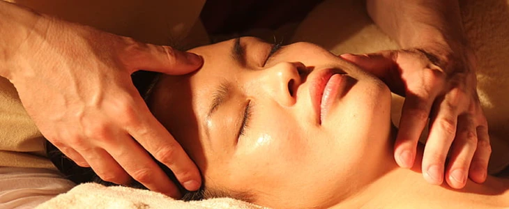 脸上长痘怎么办 脸上 痘 美妆 第3张