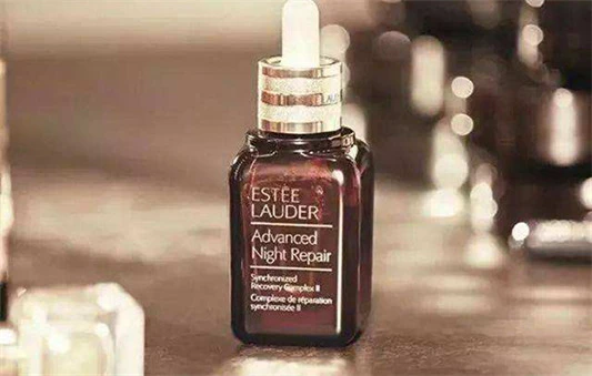 雅诗兰黛眼霜必须配精华么，雅诗兰黛眼精华和眼霜的区别 雅诗兰黛眼霜 雅诗兰黛眼部精华 雅诗兰黛 第4张