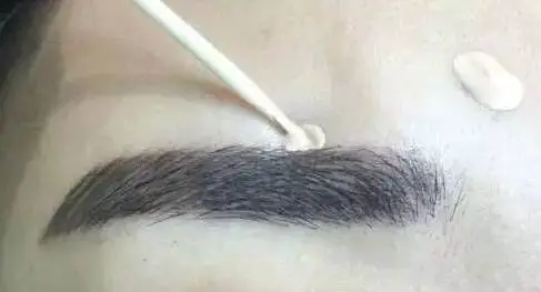 纹眉掉痂可以撕吗 纹眉 纹眉掉痂 美妆 第2张