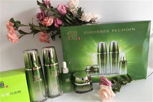 百雀羚的代言人是谁 百雀羚 护肤品 第1张