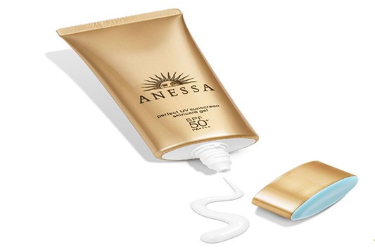 安耐晒小金瓶有哪些功效 安耐晒 防晒霜 第1张