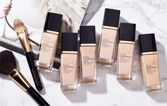 雅诗兰黛沁水1w0很白吗， 在一定程度上提亮肤色 雅诗兰黛 粉底液 第3张