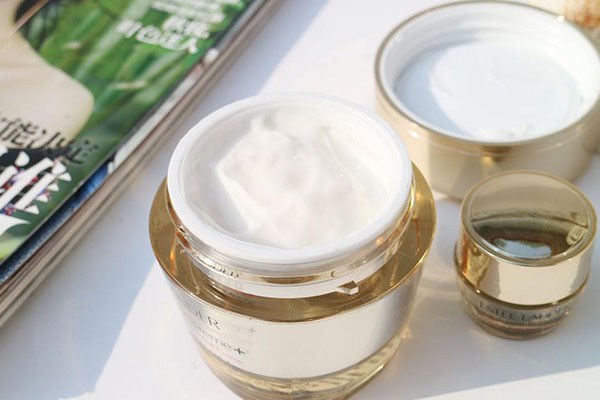 雅诗兰黛多效智妍面霜是什么颜色 雅诗兰黛 面霜 第1张