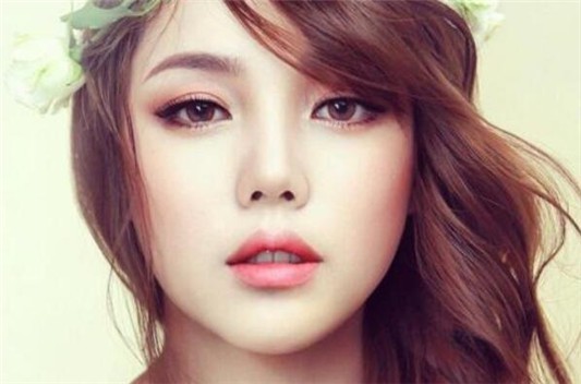 珊瑚色口红适合什么季节 珊瑚色口红 第1张