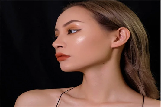 膏状高光后散粉吗 膏状高光 散粉 美妆 第2张