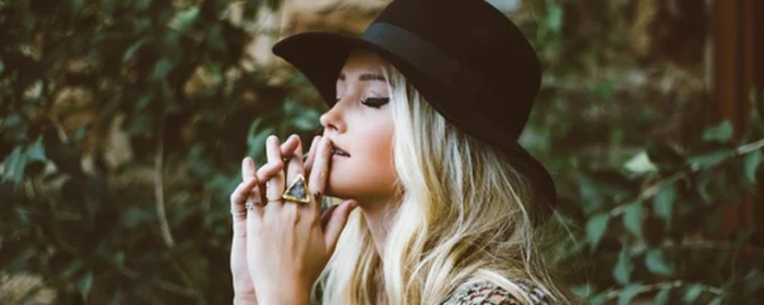 烫发睡觉怎么保持发型 烫发 美妆 第2张